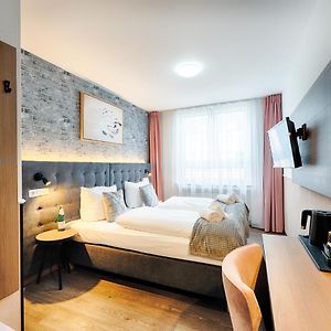 Home Hotel